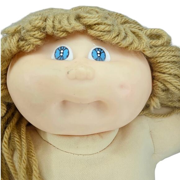 Vintage Girl Doll w/ Light Brown Blond Hair & Blue Eyes Toy - Picture 4 of 9